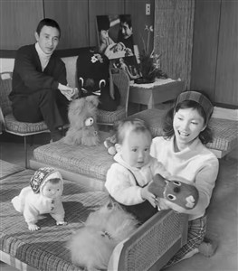 中原ひとみ家族写真