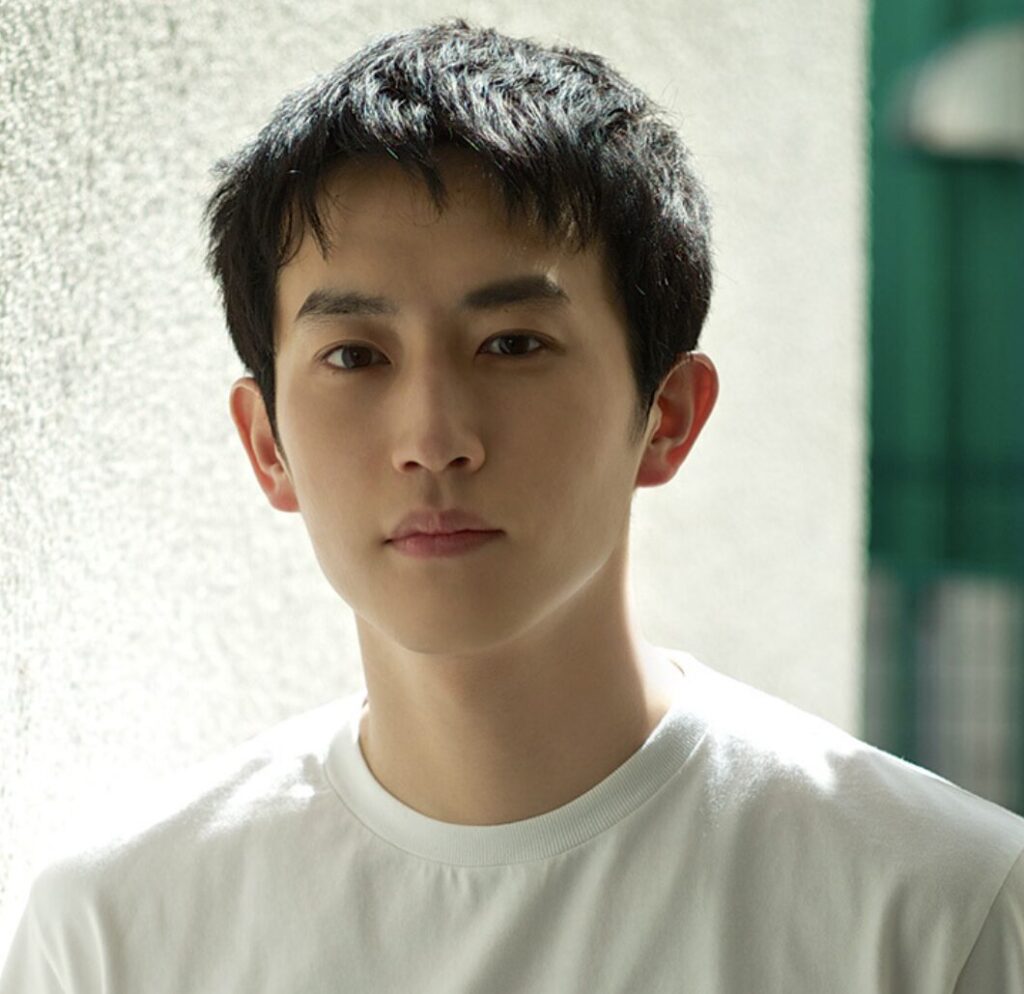 杉野遥亮さん
