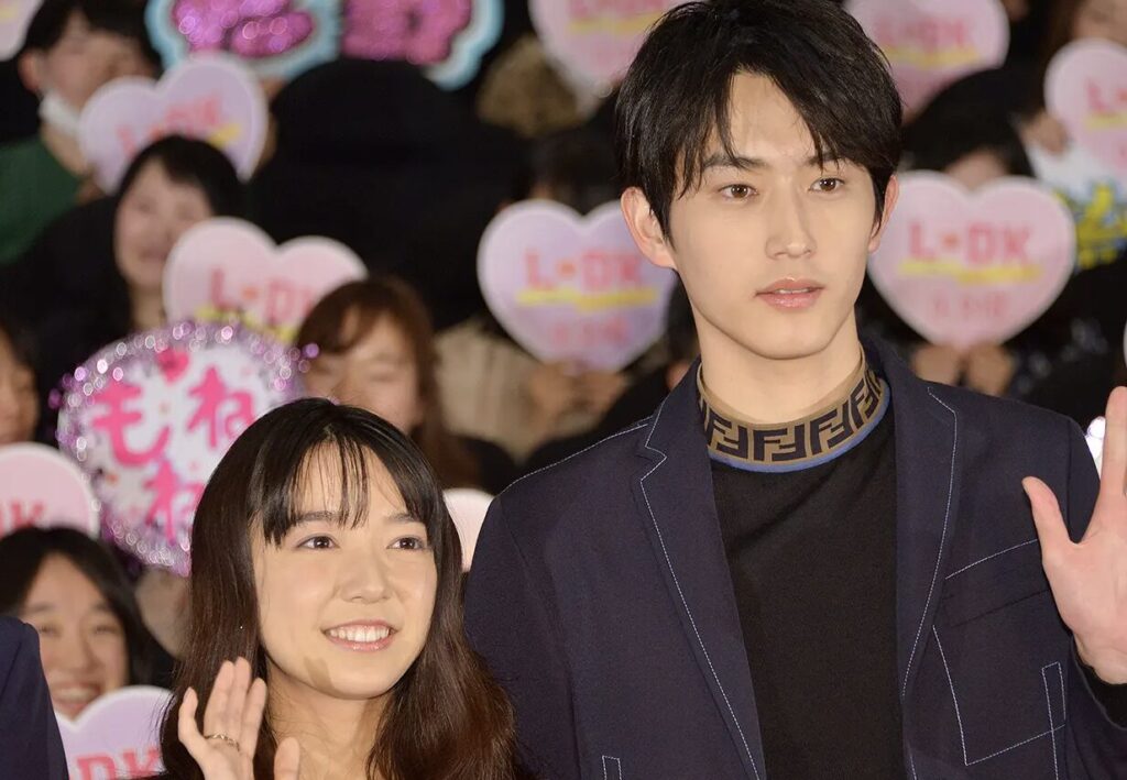 杉野遥亮さん、上白石萌音さん